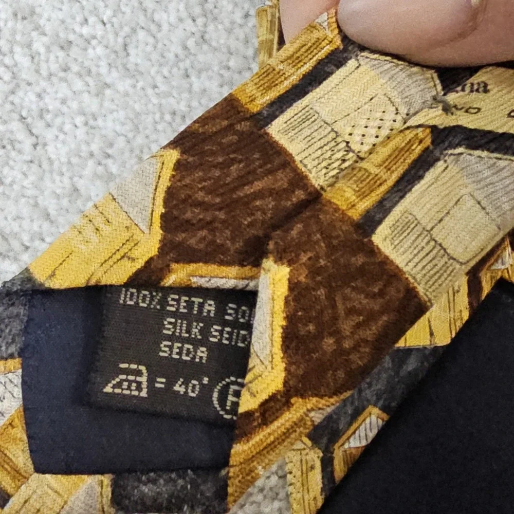 Ermenegildo‎ Zegna 100% Silk Tie Brown Gold Beach Hut Pattern Novelty Designer